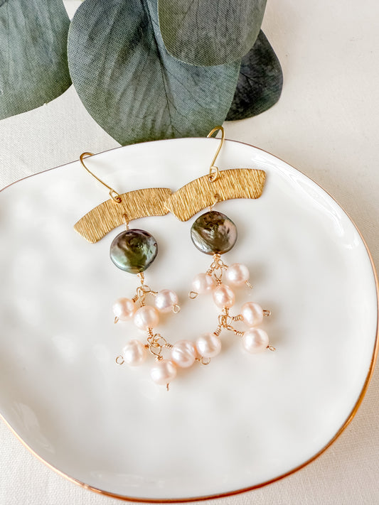 Rhea Pearl Earrings